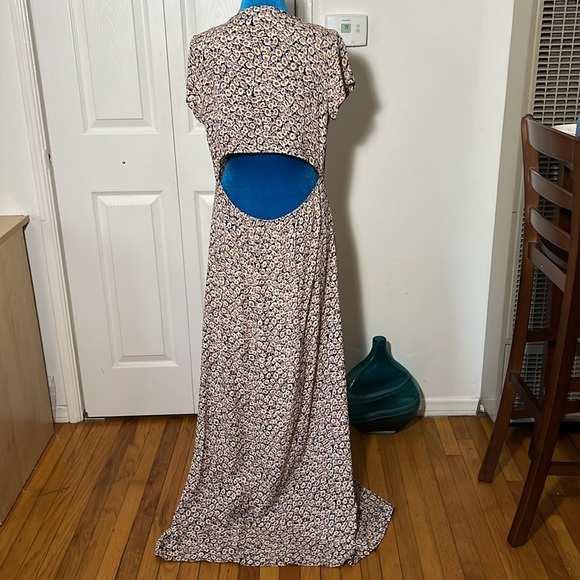 NWOT Flynn Skye Floral Cut out Maxi dress Small - Picture 5 of 8